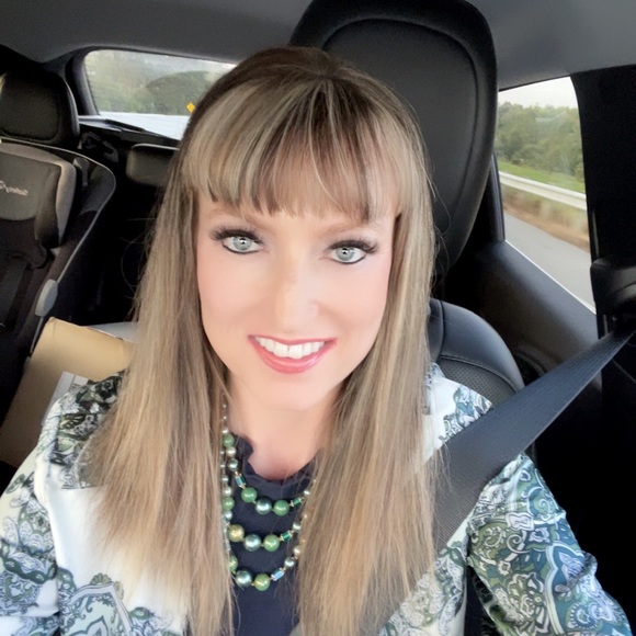 Meet your Posher, Tonya! Im autistic and amazing! - Picture 9 of 11